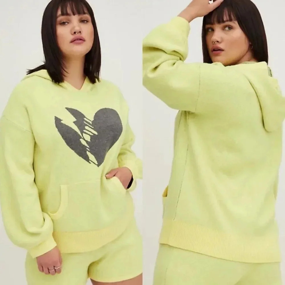 Torrid Women's Luxe Cozy Lovesick Heart Yellow Crop Sweater Hoodie Size …